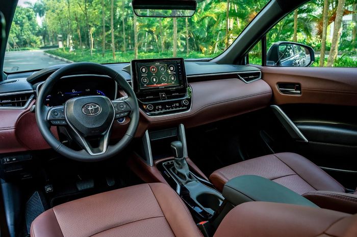 Toyota Corolla Cross giảm giá xả hàng tồn tại đại lý - Hình 2.