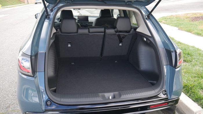 Trải nghiệm không gian hành lý của Honda HR-V: Nhỏ hơn so với trước, vẫn bị đối thủ vượt mặt - Ảnh 2.