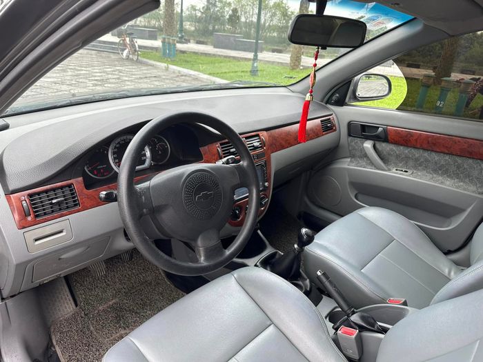 Chevrolet Lacetti 12 năm tuổi được bán với giá cao hơn 160 triệu đồng: Người bán chia sẻ 'tội gì phải chọn SH' - Hình 4.
