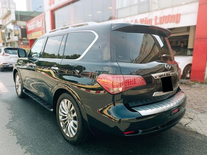 'Hiếm hoi' Infiniti QX80 sau 8 năm vẫn có giá bằng Mercedes-Benz GLC 'mới xuất xưởng' - Hình 2.