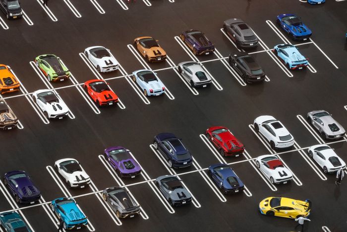 Lamborghini lập kỷ lục Guinness: ‘Bầy siêu bò’ to nhất từ trước đến nay - Ảnh 3.