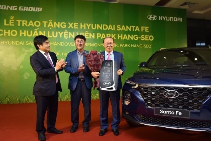 Sau 5 năm làm việc tại Việt Nam, HLV Park Hang-seo sở hữu 4 chiếc xe hơi có giá trị lên đến 5 tỷ đồng - Ảnh 3.