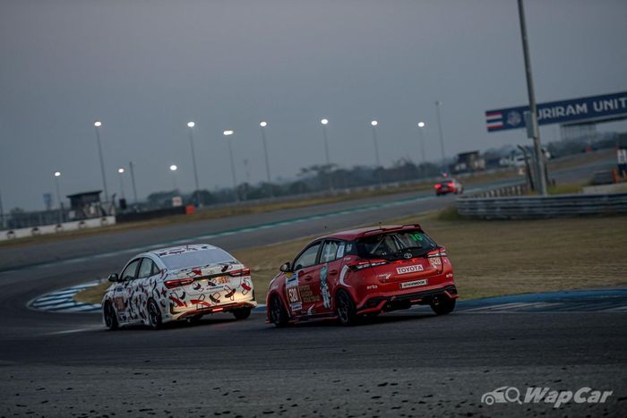 Toyota Vios mới có phiên bản đua - Ảnh 14.