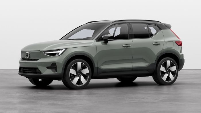 Toyota cảnh báo về nguy cơ lỡ cơ hội 'ngàn vàng' do chậm chuyển từ xe xăng sang xe điện
