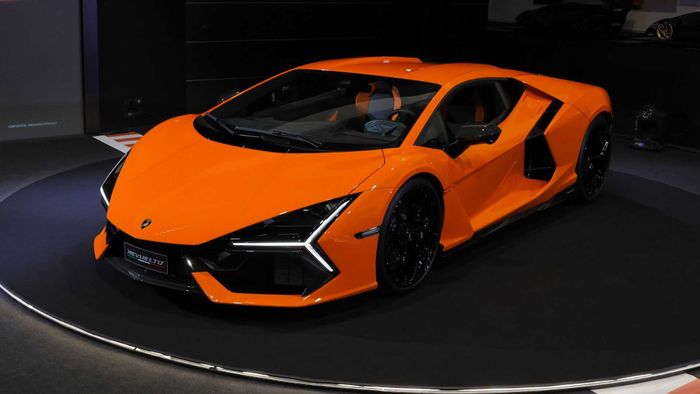 Lamborghini Revuelto chính thức ra mắt: Phiên bản kế nhiệm của Aventador, với công suất vượt trội hơn 1.000 mã lực - Ảnh 13.