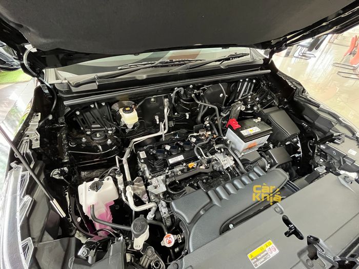 Trải nghiệm Toyota Innova tại Indonesia trước khi về Việt Nam: không gian rộng rãi, vỏ xe dày dặn hơn, thiết kế hiện đại - Ảnh 18.