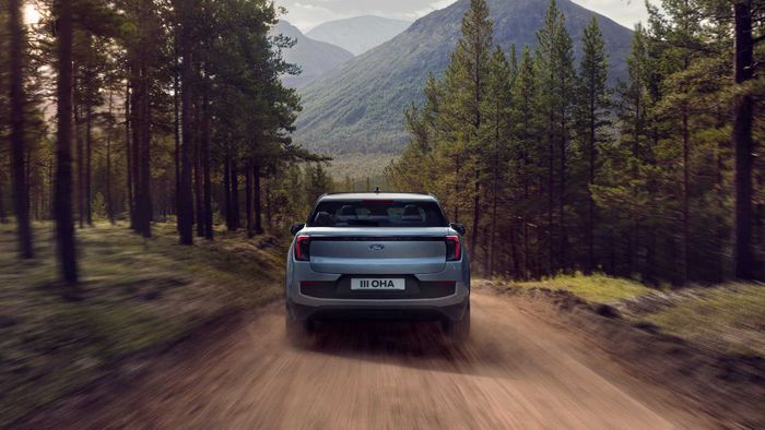 Ford Explorer điện chính thức ra mắt - Ảnh 27.