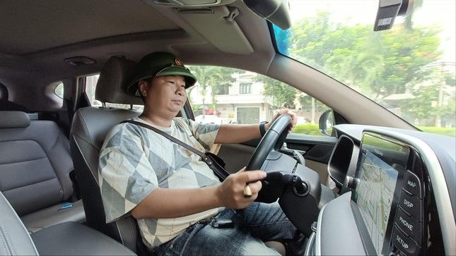 Dẫn đường cho 'bóng ma' trên bánh xe - Hình 1.