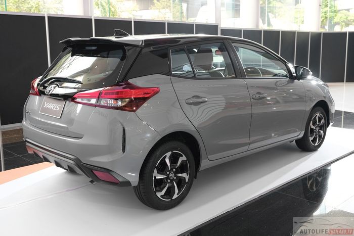 Toyota Yaris mới được ra mắt được coi là phiên bản xem trước của Vios 2023 sắp ra mắt tại Việt Nam: Mặt trước thể thao, tích hợp công nghệ mới - Hình 5.
