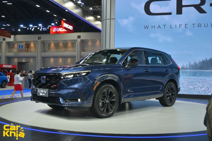 Tôi đã trải nghiệm hai phiên bản của Honda CR-V 2023 vừa ra mắt: 7 chỗ vẫn cảm thấy hơi chật, trong khi 5 chỗ thì tốt hơn, có vẻ sẽ dễ dàng nhập khẩu về Việt Nam trong năm nay - Ảnh 4.