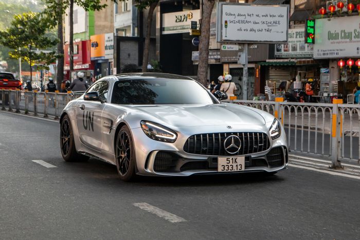 Ông Đặng Lê Nguyên Vũ tiết lộ lý do mình ưa chuộng thương hiệu Mercedes-Benz - Hình 8.