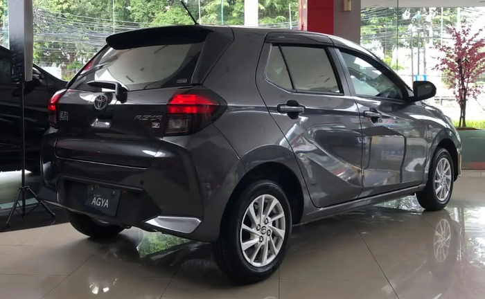 Các đại lý đồng loạt tiếp nhận đặt cọc cho Toyota Wigo 2023: Dự kiến giá mới từ 370 triệu, sẽ ra mắt vào tháng 5, đối thủ đáng gờm của i10 và Morning - Hình 3.