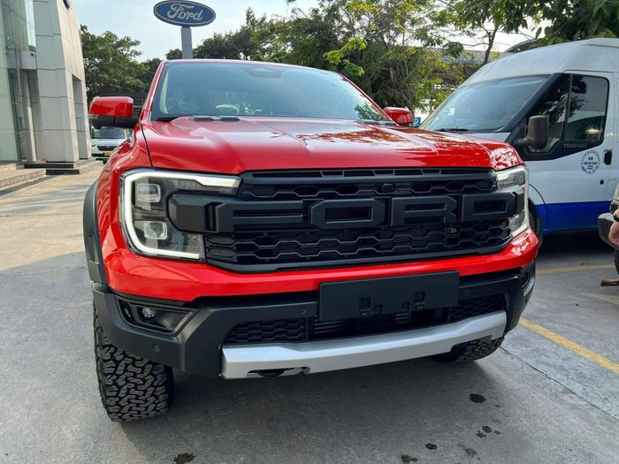 Ford Ranger Raptor 2023 sẽ có màu sắc đa dạng, nhưng các màu nổi bật phải đợi đến tháng 5.
