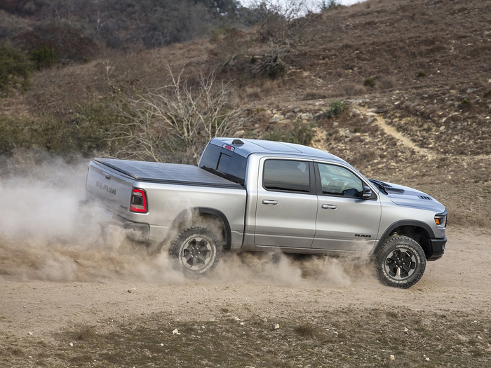 Ram 1500 - Dòng bán tải ‘phổ thông’ chuẩn bị ra mắt phiên bản off-road dành cho khách hàng giàu có tại Việt Nam, có sức cạnh tranh ngang ngửa với Ford F-150 với mức giá dự kiến khoảng 6 tỷ đồng - Ảnh 5.