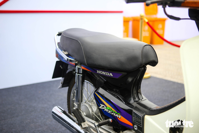 Honda Super Dream - Chiếc xe số đong đầy kỷ niệm trong lòng người Việt - Ảnh 10.