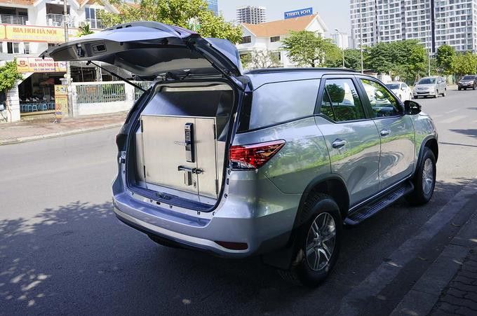 Xe chở tiền bị thanh lý với giá cực kỳ hấp dẫn, chỉ hơn 200 triệu đồng - Hình 1.