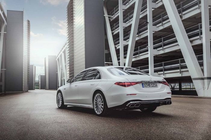 Dòng S-Class, biểu tượng của đẳng cấp và sang trọng, đã trải qua quá trình nâng cấp để trở thành phiên bản mạnh nhất từ trước đến nay - Ảnh 5.