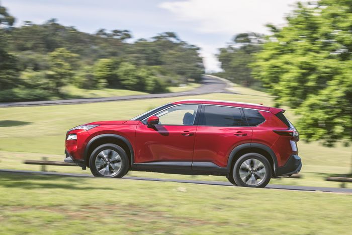 Nissan X-Trail 2023 có giá lên đến 840 triệu đồng khi quy đổi: Dễ dàng nhập khẩu vào Việt Nam sau thời gian trì hoãn do dịch - Hình ảnh 5.