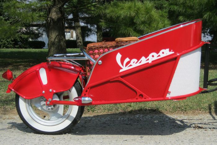 Biến đổi xe Vespa để kéo theo 'nhà' làm từ... chất liệu nhẹ nhàng - Ảnh 12.