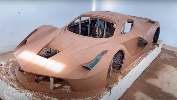 Nhóm thanh niên Quảng Ninh tạo ra phiên bản mô phỏng của siêu xe Ferrari LaFerrari triệu đô để chào đón Tết - Ảnh 4.