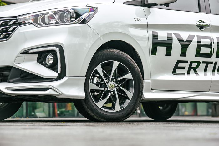 Dù biết sẽ mệt mỏi khi lái Suzuki Hybrid Ertiga hơn 880km từ Hà Nội đến Đà Nẵng chỉ với một bình xăng, tôi mong muốn dừng lại nhưng không được - Ảnh 6.