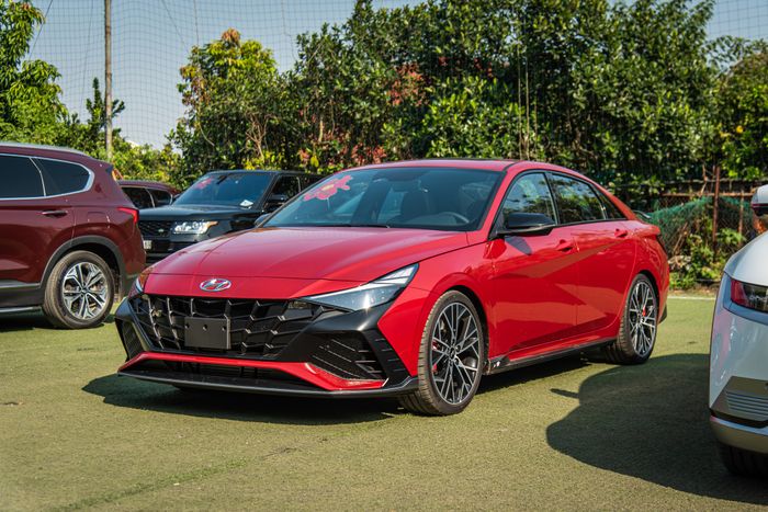 Dàn xe Genesis đình đám tại Hà Nội: Có cả G90 2022 và Hyundai Elantra N lần đầu tiên xuất hiện công khai - Ảnh 10.