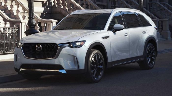 Mazda CX-90 2024 chính thức ra mắt: Động cơ mạnh mẽ, nhắm tới phân khúc xe sang - Ảnh 2.