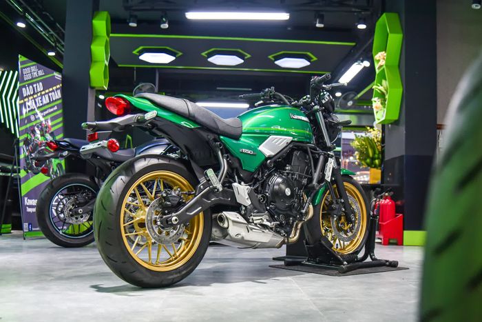 Kawasaki Z650RS đã chính thức ra mắt thị trường Việt Nam với mức giá 231 triệu đồng, hình ảnh thứ tư trong bộ sưu tập.