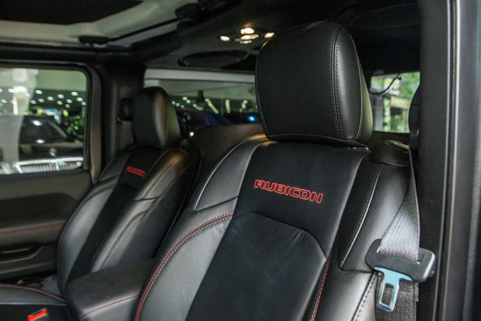 Tậu thêm chiếc Jeep mới với màu sắc khác, ông Đặng Lê Nguyên Vũ chia sẻ siêu xe chỉ để thưởng thức.