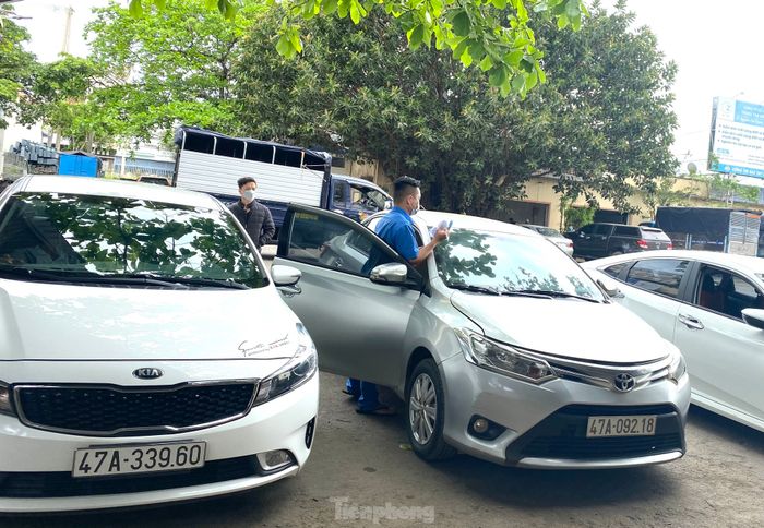 Tài xế xe Lexus chờ hơn 6 tiếng để kiểm định xe ở Đắk Lắk - Ảnh 8.