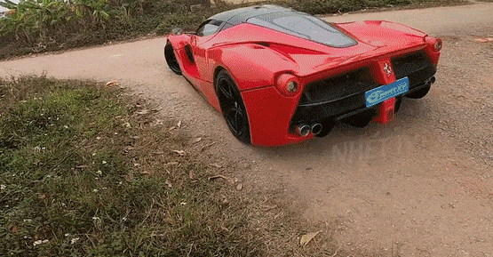 Nhóm thanh niên Quảng Ninh mô phỏng siêu xe Ferrari LaFerrari triệu đô để đón Tết: Mất 250 ngày, với cánh cửa mô phỏng như thật - Ảnh 14.
