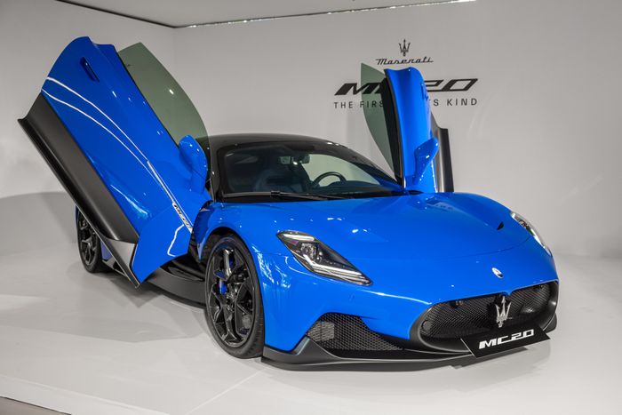 Maserati MC20 ra mắt tại Việt Nam: Giá khởi điểm 16 tỷ đồng, không kém phần đẳng cấp so với McLaren Artura và GT - Hình ảnh 1.