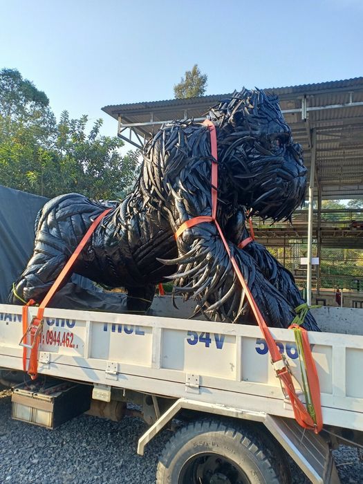 Gặp người sáng tạo King Kong làm từ lốp xe đang gây sốt trên mạng xã hội: 'Có lúc tự ngồi cắt lốp thấy rảnh thiệt' - Hình 2.