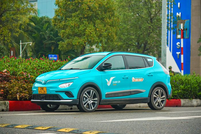 Tài xế Xanh SM nói về công việc của mình như thế nào: 'Thu nhập hấp dẫn, với phân khúc Luxury Car có tiêu chí đặc biệt' - Ảnh 1.