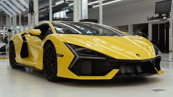 Lamborghini Revuelto vừa ra mắt đã hết hàng 2 năm - Hình ảnh 3.