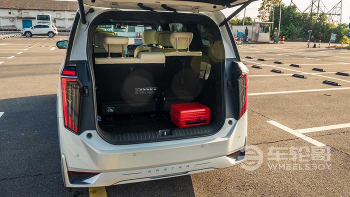 Minivan hạng sang của Trung Quốc có giá tương đương với xe phổ thông, với thiết kế giống như Lexus - Ảnh 12.