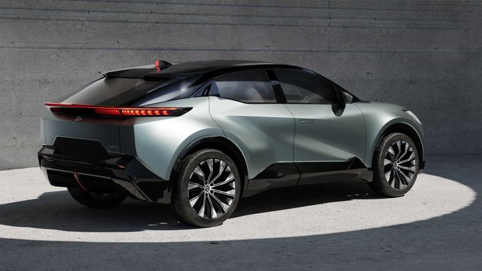 Toyota tiết lộ một phần thông số và hình ảnh của xe điện thứ 3 - Ảnh 3.