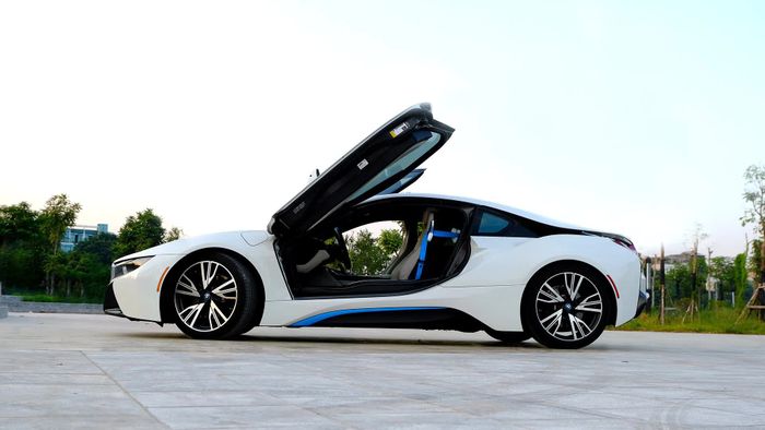 Dân chơi Hà Nội đang bán đôi Ford Mustang và BMW i8 cùng biển số 'VIP' với giá 5,9 tỷ đồng - Ảnh 14.