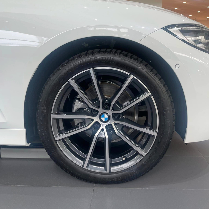 Xem chi tiết BMW 3 Series lắp ráp: Nâng cấp nhiều trang bị từ phiên bản tiêu chuẩn, giá chỉ từ 815 triệu đồng - Hình 13.