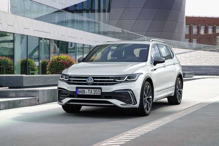 Từ chiếc Ferrari trị giá 36 triệu USD đến bộ tứ Volkswagen: Cuộc đọ xe tiền tỷ giữa Pháp và Argentina tại World Cup 2022 - Ảnh 4.