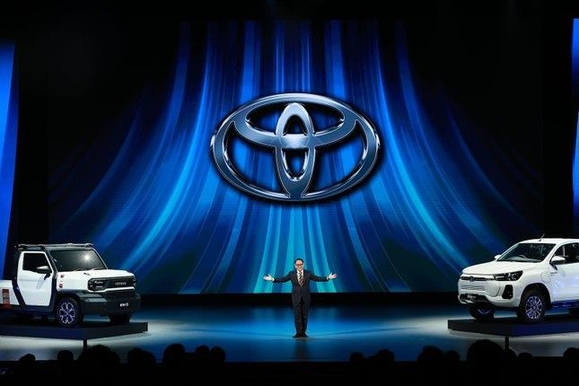 Toyota tiếp tục dẫn đầu trong doanh số ô tô toàn cầu cho năm thứ ba liên tiếp - Ảnh 2.