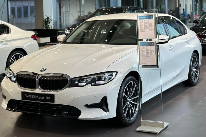 Xem chi tiết BMW 3 Series lắp ráp: Nâng cấp nhiều trang bị từ phiên bản tiêu chuẩn, giá chỉ từ 815 triệu đồng - Hình 11.