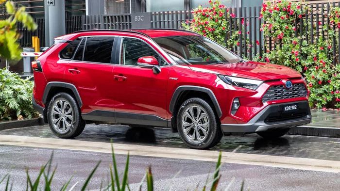 Mẫu SUV bán chạy nhất trên toàn cầu sẽ được Toyota nâng cấp vào năm 2025 - Hình ảnh 2.