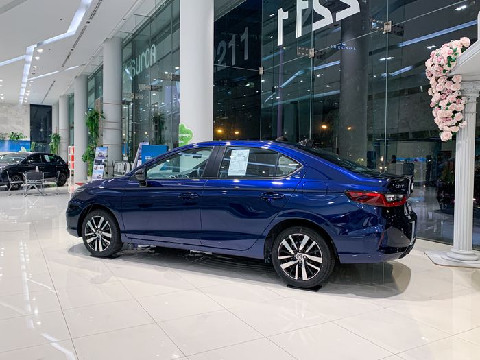 Trải nghiệm nhanh Honda City RS phiên bản hybrid: Chỉ mất 2,5 lít/100 km khi di chuyển trong thành phố, với loạt trang bị hấp dẫn khiến người Việt 'phát cuồng' - Ảnh 5.