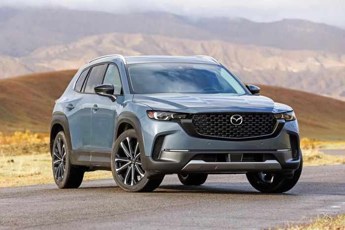 Nếu bạn cảm thấy Mazda CX-90 quá đắt và không cần thiết, bạn có thể đợi CX-70 ra mắt trong năm nay - Ảnh 3.