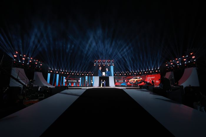 Những khoảnh khắc nổi bật từ đêm Gala Car Choice Awards 2022: 'Bữa tiệc' của xe hơi, âm nhạc và đèn sáng - Hình 8.