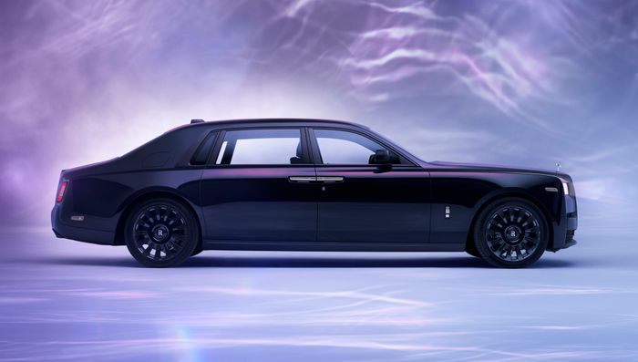 Rolls-Royce đã chọn một nhà thiết kế thời trang để tạo ra chiếc Phantom tinh xảo nhất - Ảnh: Autoevolution