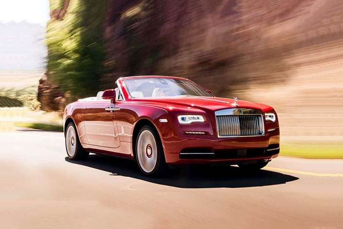Kẻ trộm lấy cắp chiếc Rolls-Royce nhưng vô tình không biết cách khởi động, đành để xe bỏ chạy và chỉ giành lấy nạn nhân - Ảnh 1.