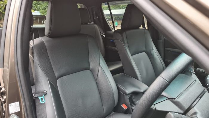 Toyota Hilux Rogue chính thức lộ diện tại Đông Nam Á: Nâng cấp cấu hình mạnh nhất chạy địa hình - Ảnh 12.