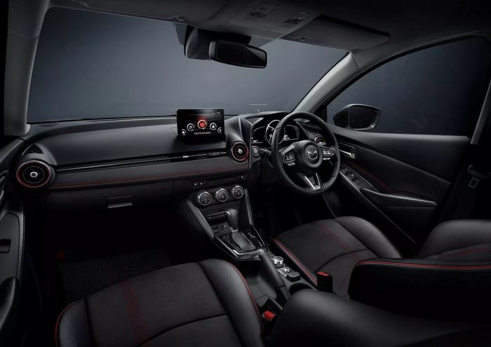 Mazda2 trải qua facelift nhẹ nhàng - Hình 3.
